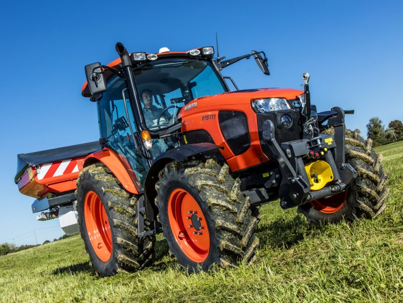 Kubota m7153