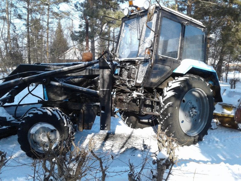 Трактор пополам