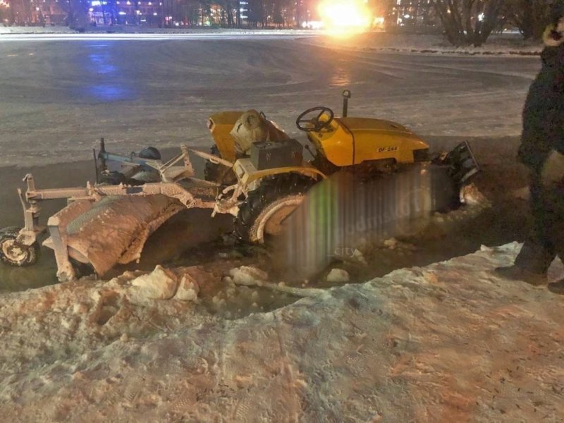 Трактор сломался
