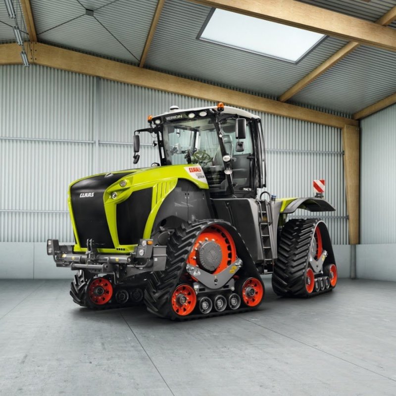 Трактор CLAAS Xerion 4000