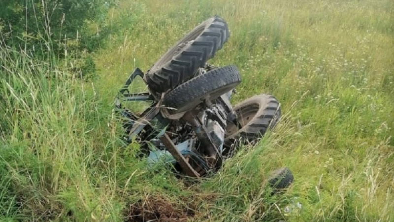 Дорожный трактор