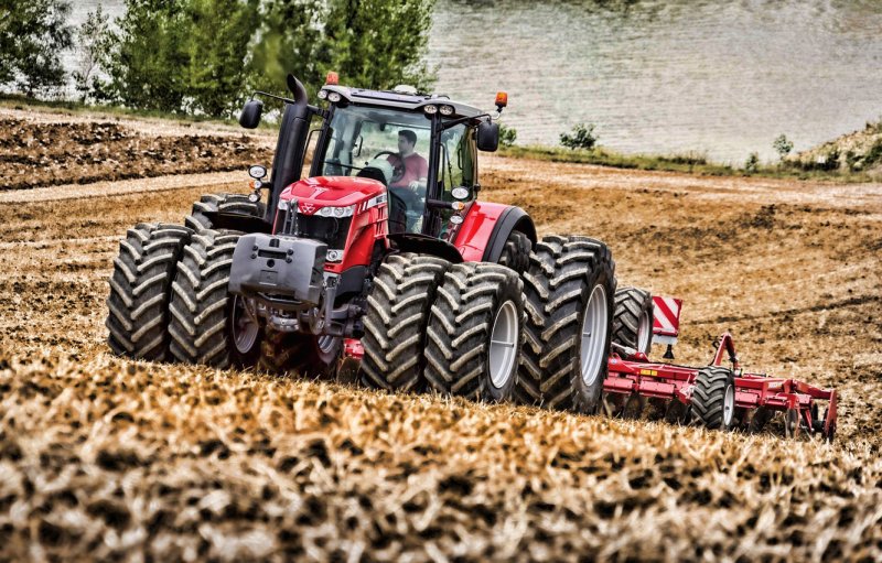 Трактор Massey Ferguson 8737