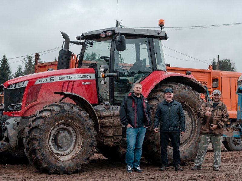 Massey Ferguson MF 7700
