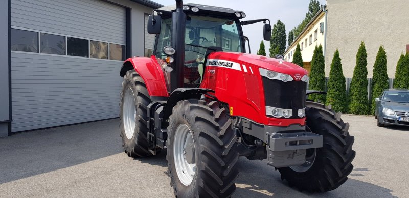 Massey Ferguson MF 7724