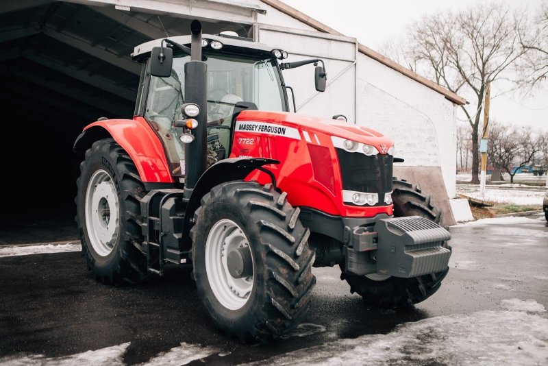 Трактор Massey Ferguson