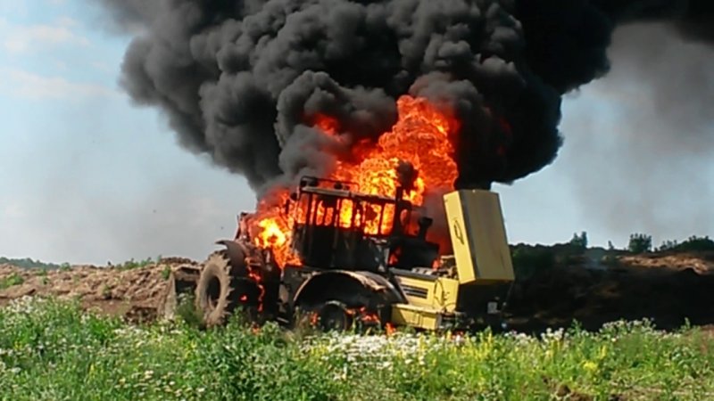 Сгорел трактор к 700