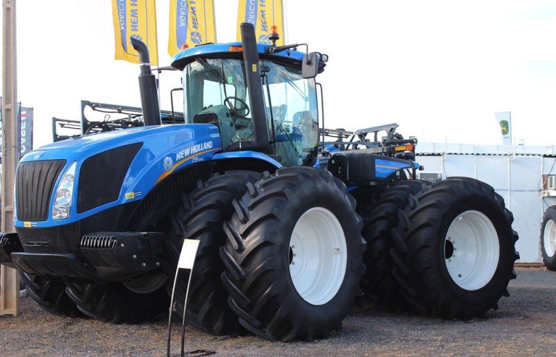 Трактор New Holland t9