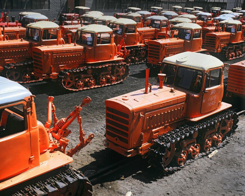 Трактор ВГТЗ ДТ-75