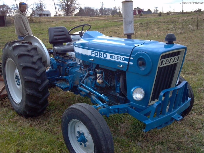 Трактор Ford 3600
