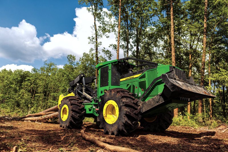 Трелевочный трактор John Deere