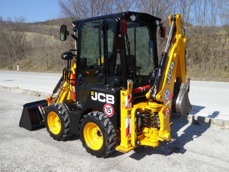 Трактор JCB 1cx