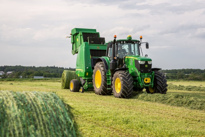 John Deere 6175m