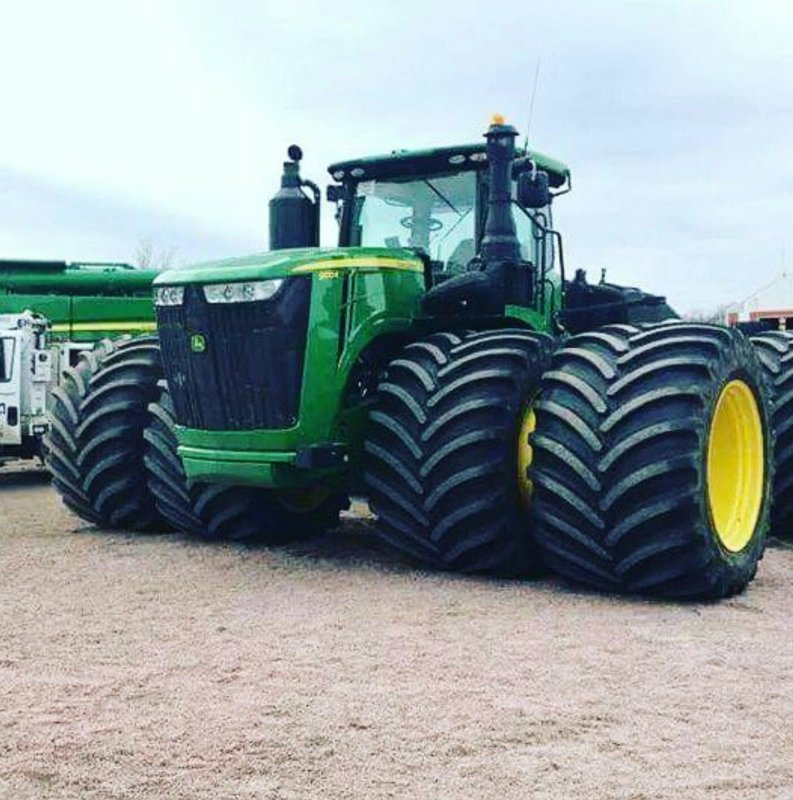 Трактор Джон Дир John Deere