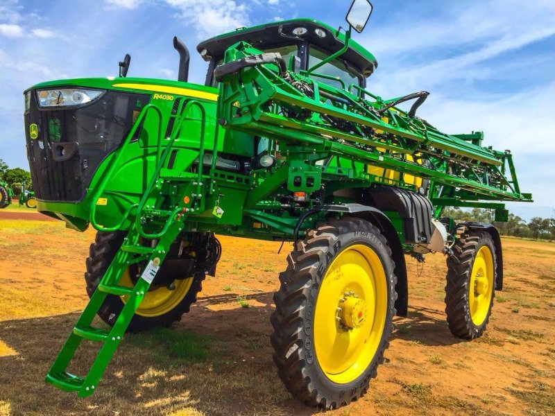 John Deere r4030