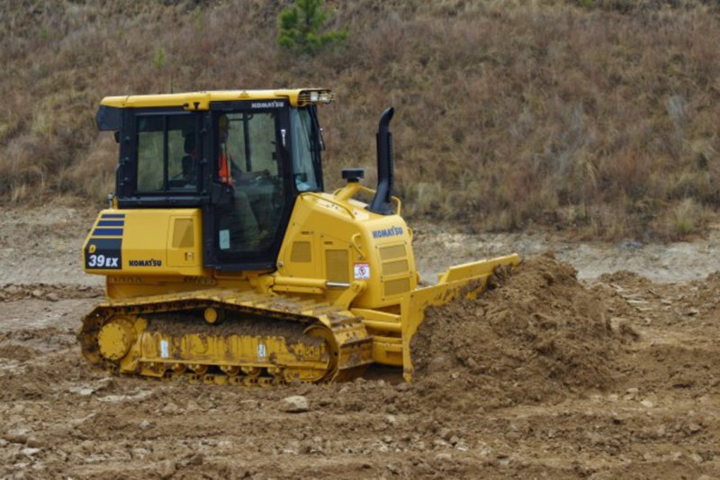 Бульдозер Komatsu d37ex