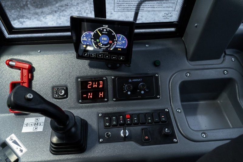 К-708удм кабина