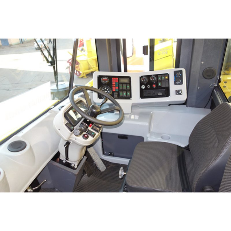 Кировец к 9520 в кабине