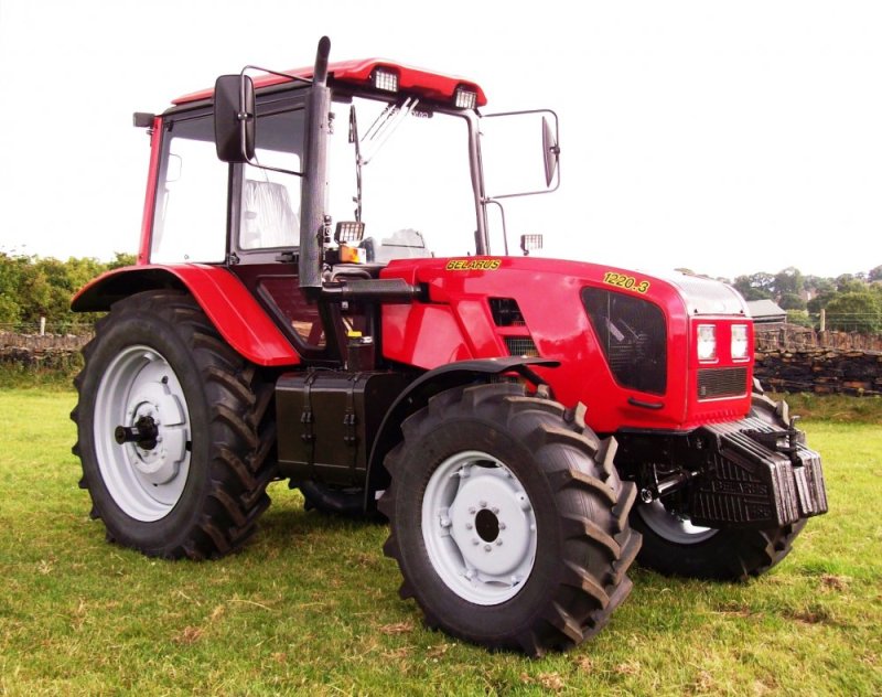 Трактор Беларус 1220.3