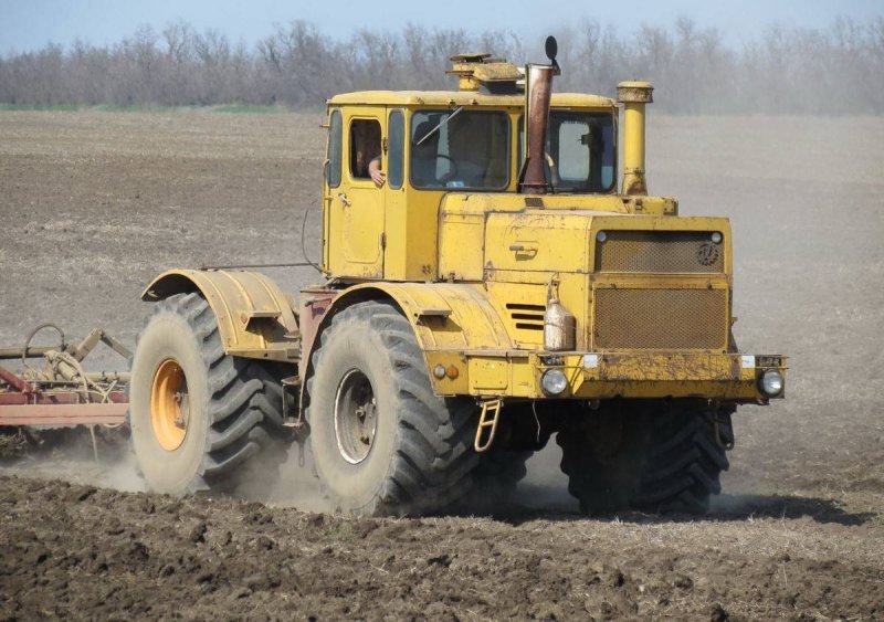 К700 Кировец трактор