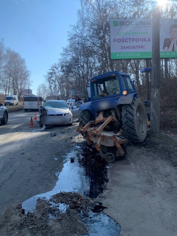 Патруль у трактора фото