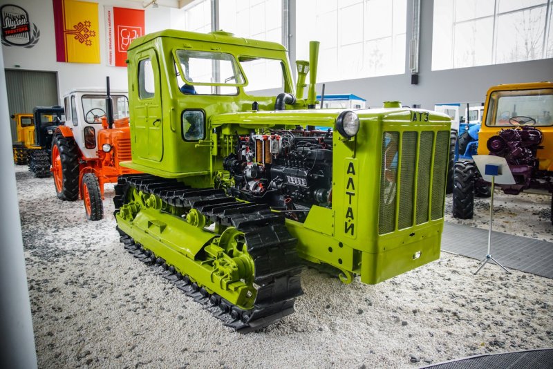 Т-4 трактор