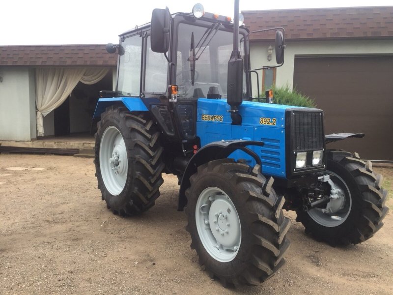 Traktor-Belarus-892 МТЗ