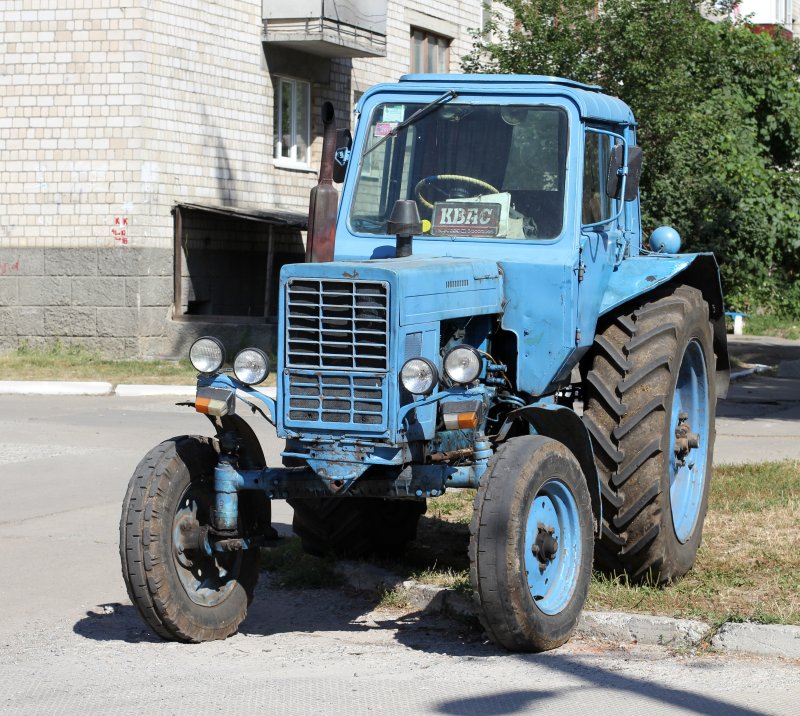 МТЗ-80 трактор