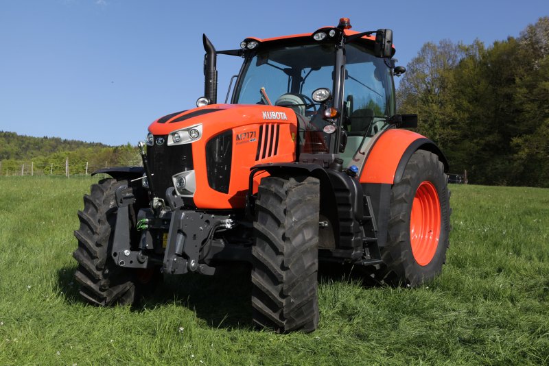 Kubota m7153