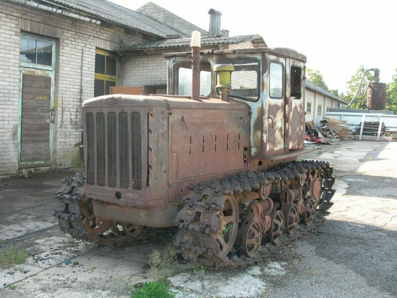 Гусеничный трактор СССР дт54