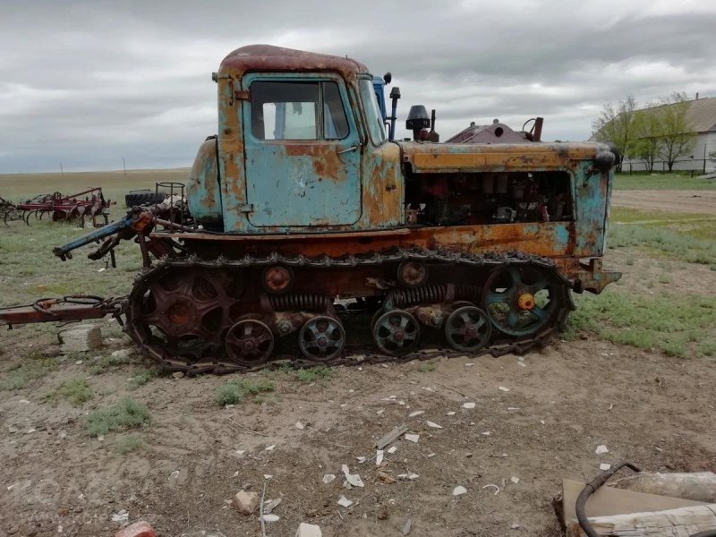 Трактор дт75 1988