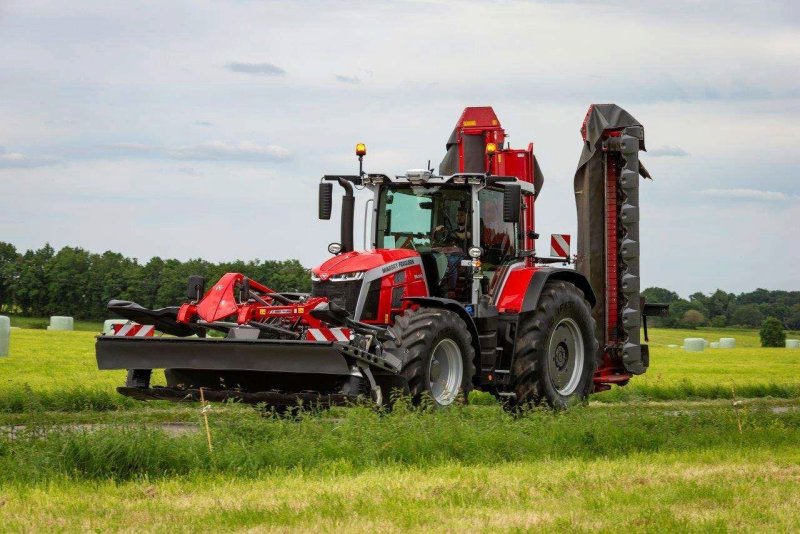 Massey Ferguson MF 8s