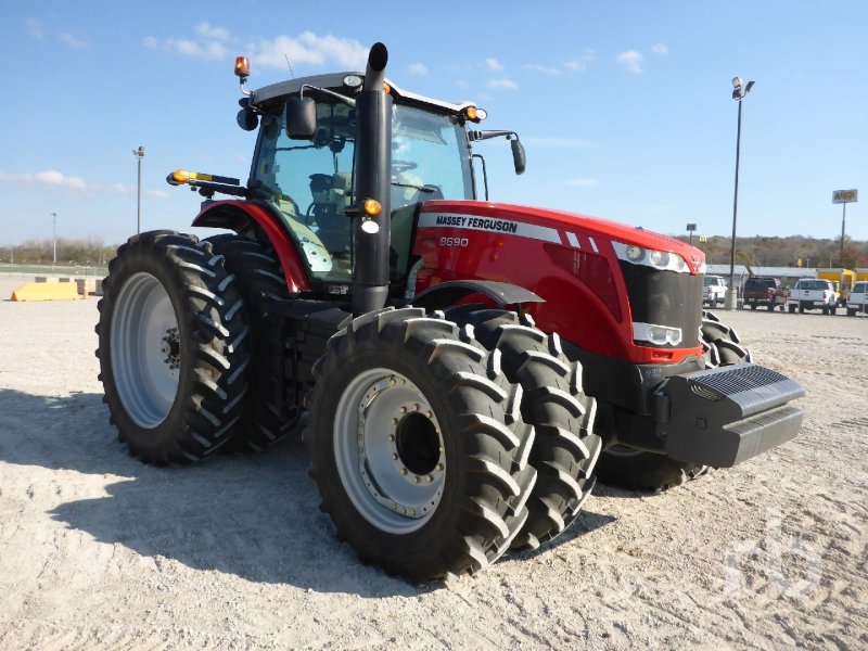 Трактор Massey Ferguson 8690