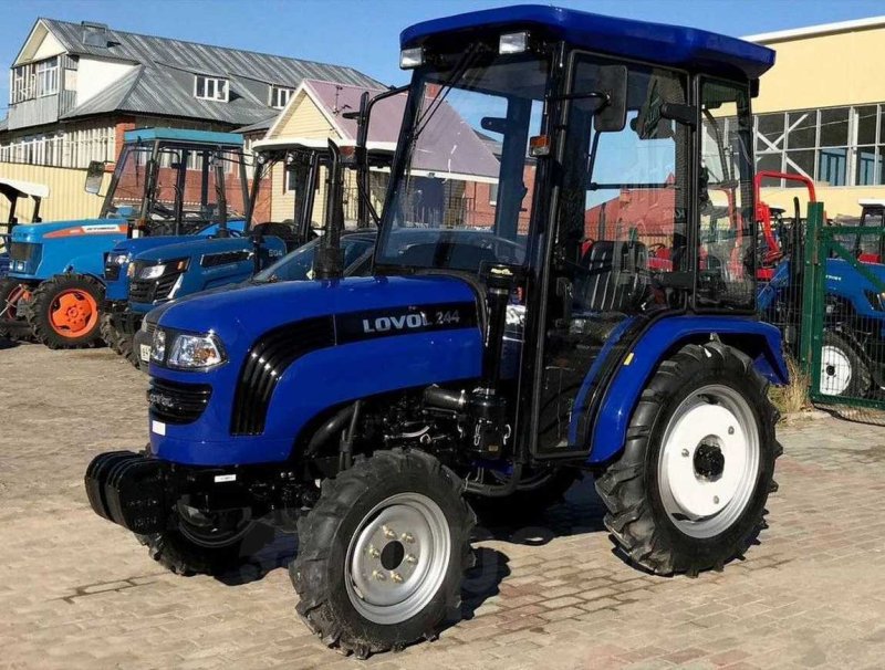 Трактор Lovol te244
