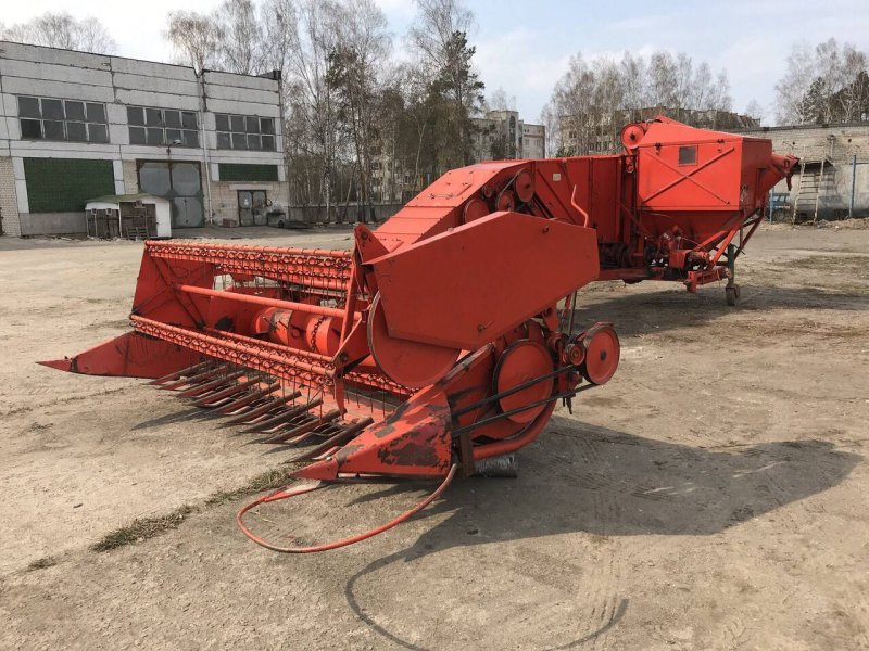 Комбайн зерновой Bizon z020