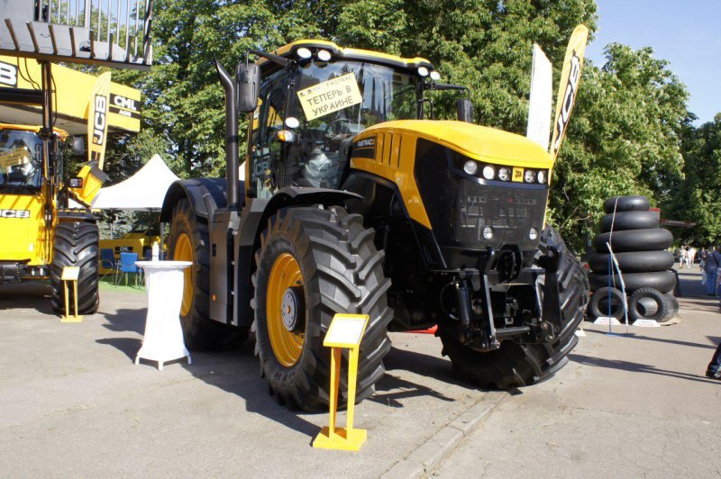Трактор JCB 4160