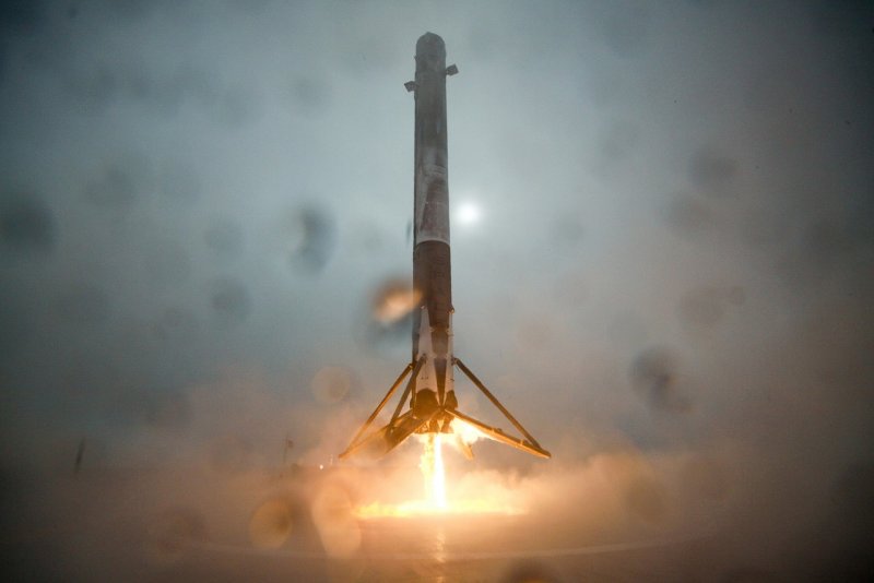 Многоразовая ступень Falcon 9