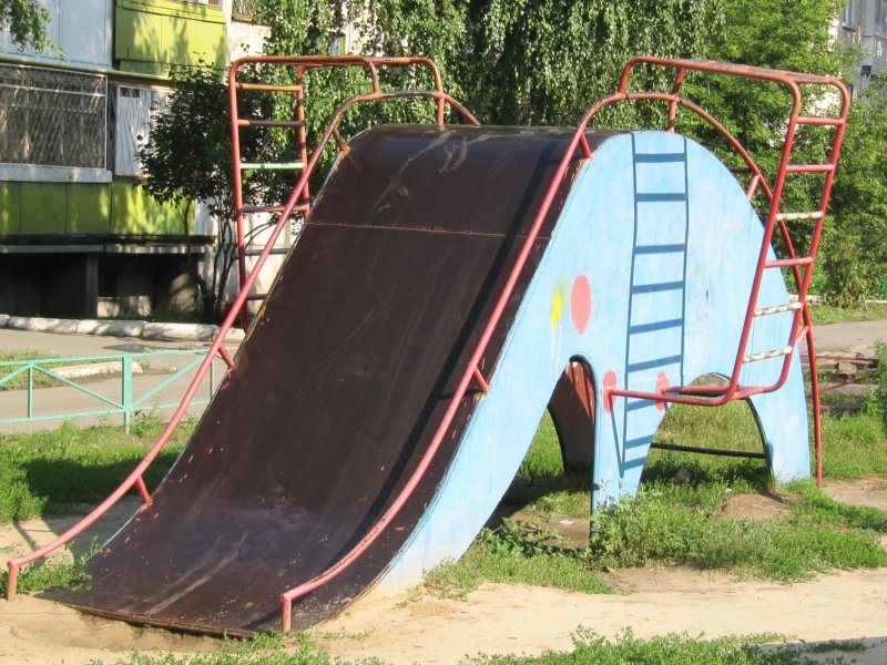 Старые детские горки