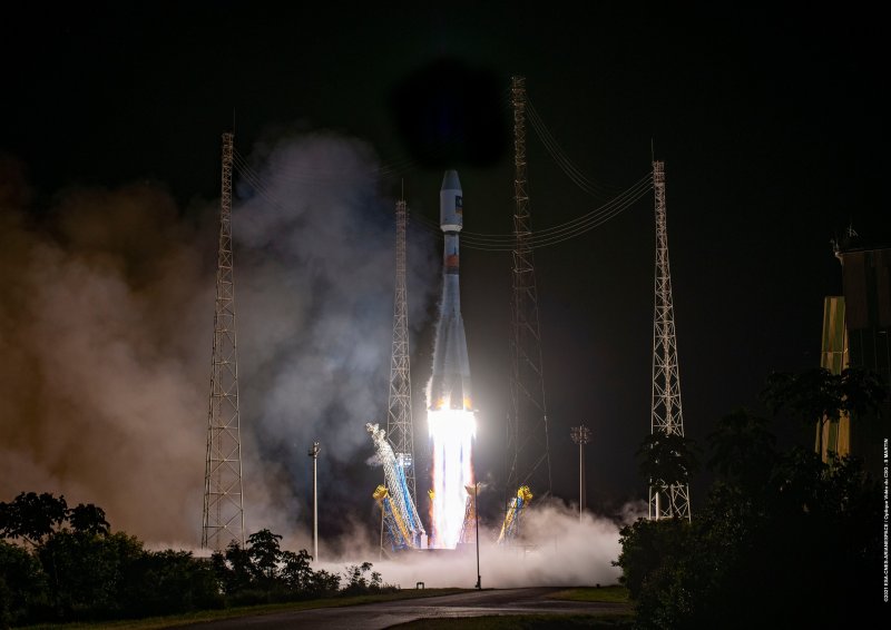 Российская ракета в космосе