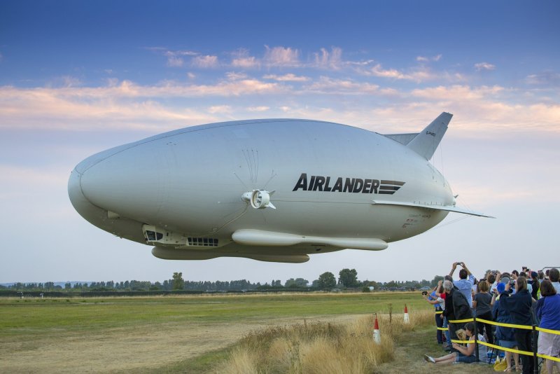 Airlander 10 — гибридный дирижабль