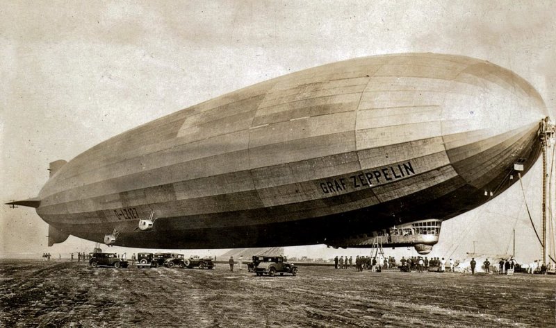 LZ 127 «Граф Цеппелин» в Москве
