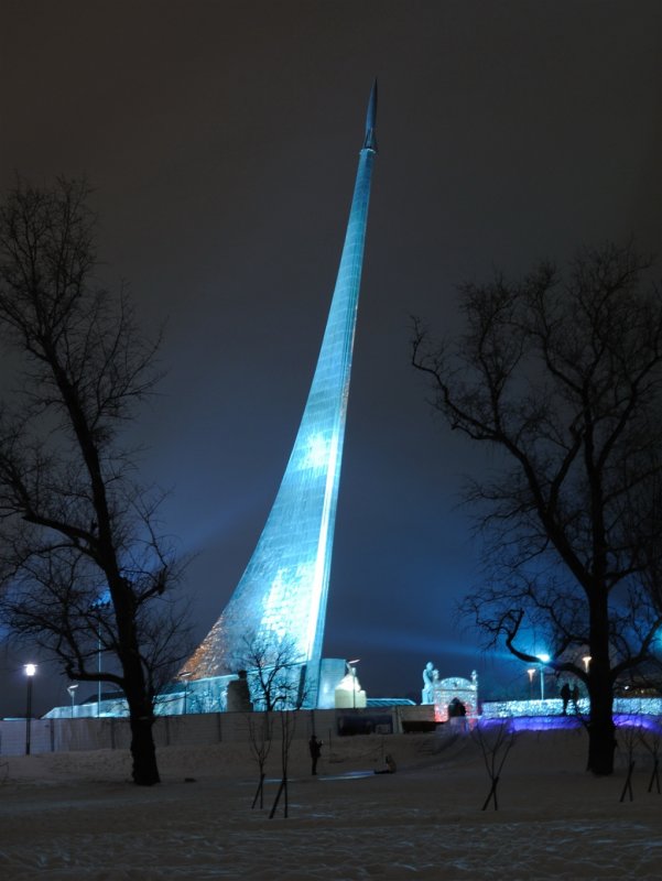 Монумент ракета на ВДНХ