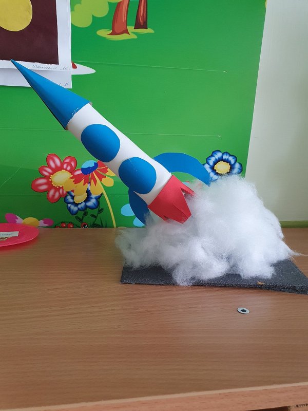 Ракета -складыванием для дошколят