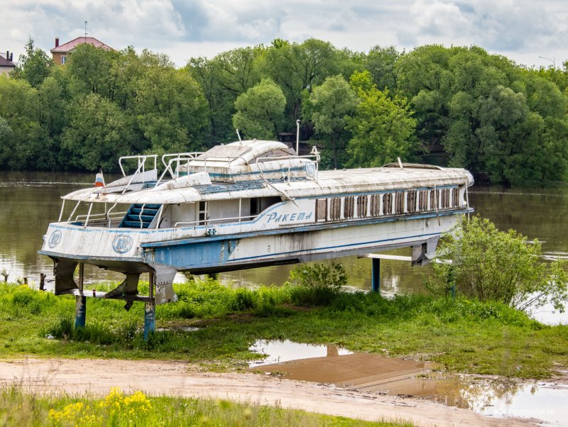 Теплоход ракета -102