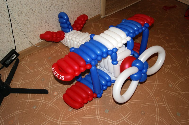 Самолет из ШДМ