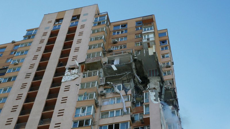 Киев ракета в жилой дом