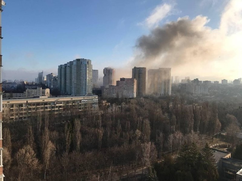 Ракета в Киеве аопалв в жилой дом