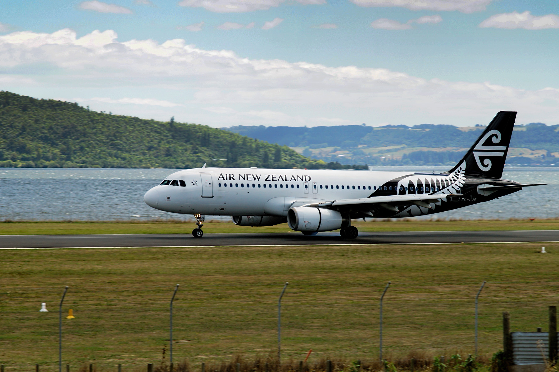 Air new zealand. Airbus a320 Air New Zealand. Air New Zealand Эйрбас а320. Airbus a320-232 Air New Zealand fs2004. Эирбас а 320 Air New Zealand катастрофа.