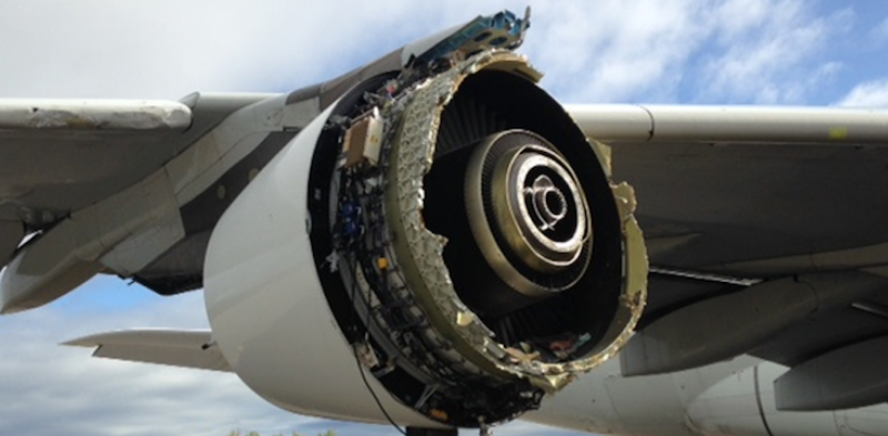 Самолет a380 crash двигателя