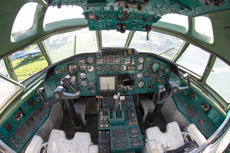 Ту-154м кабина