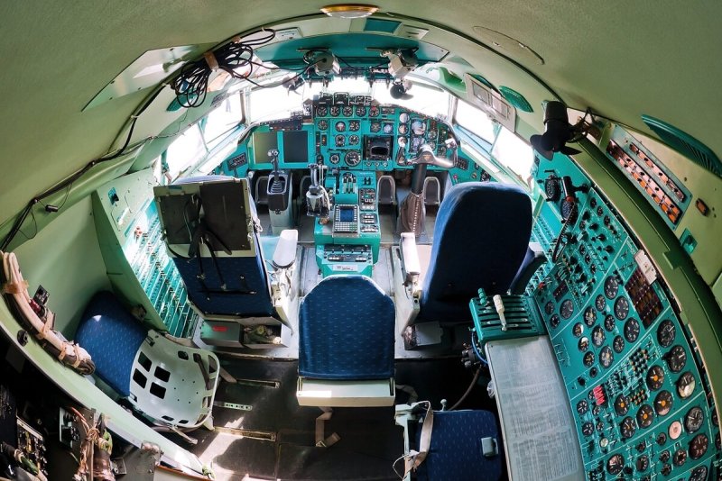 Ту-154м кабина